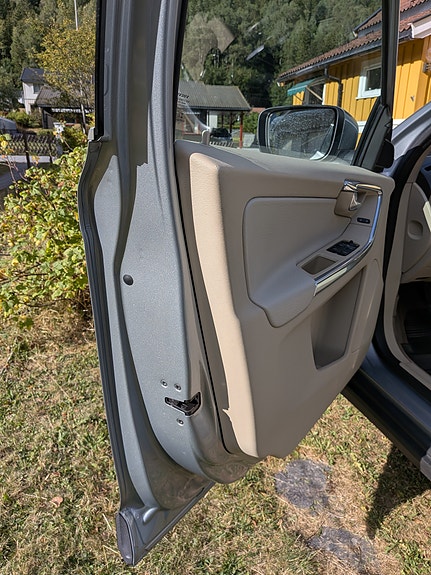 Volvo XC60 11 of 30