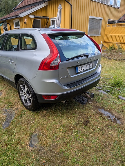 Volvo XC60 2 of 30