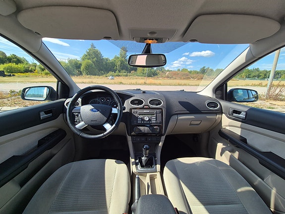 Ford Focus 7 of 11