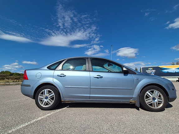 Ford Focus 4 of 11