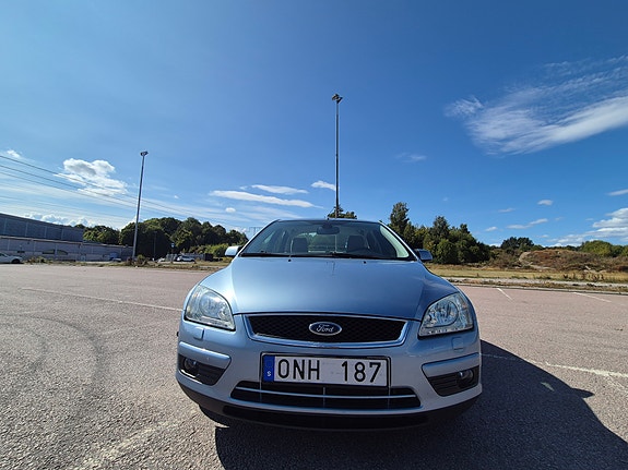 Ford Focus 2 of 11