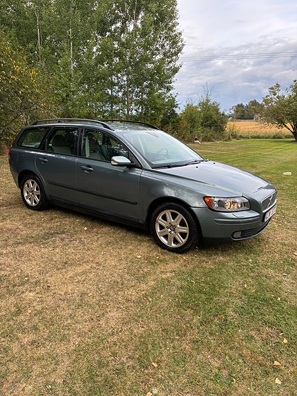 Volvo V50 2 of 4