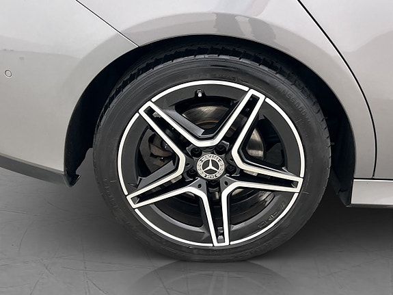 Mercedes-Benz CLA200 d 30 of 30