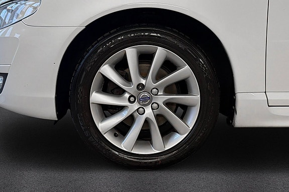 Volvo V70 9 of 17