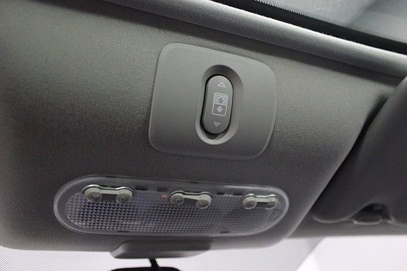 Nissan Qashqai+2 23 of 26