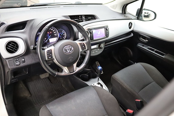 Toyota Yaris 10 of 21