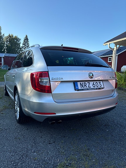 Skoda Superb 4 of 7