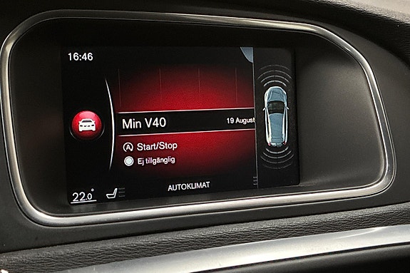 Volvo V40 Cross Country 22 of 26