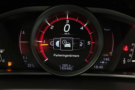 Volvo V40 Cross Country 17 of 26
