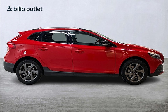 Volvo V40 Cross Country 5 of 26