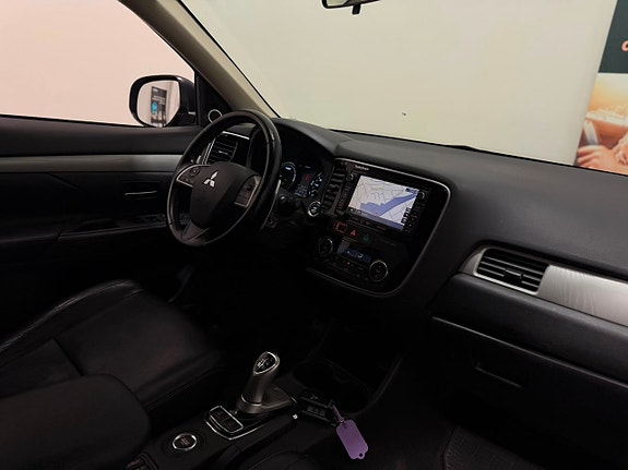 Mitsubishi Outlander 2 of 24