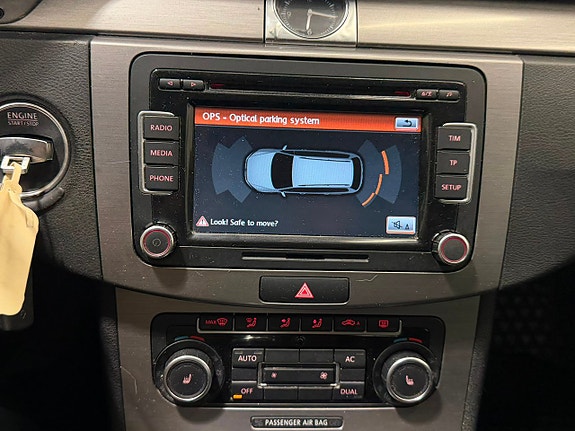 Volkswagen Passat 16 of 20
