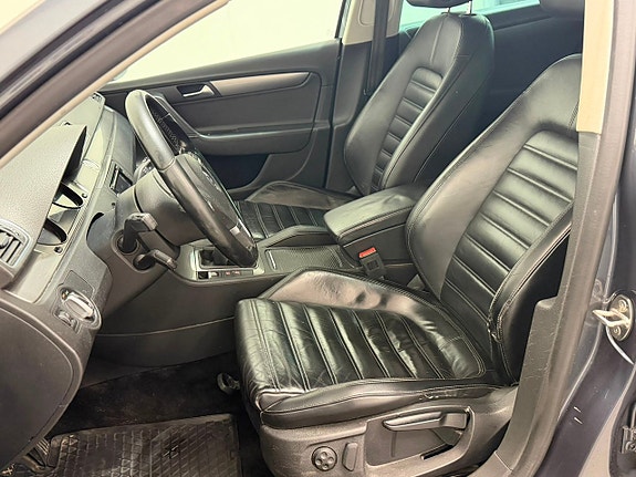 Volkswagen Passat 14 of 20