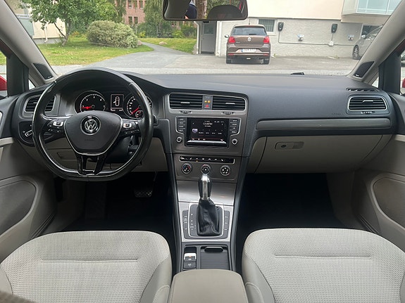 Volkswagen Golf VII 5 of 8