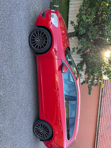 Volvo V60 2 of 13