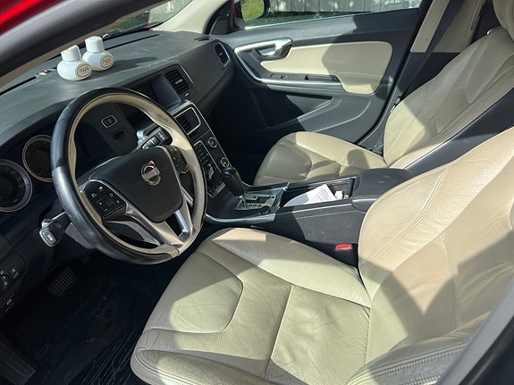 Volvo V60 6 of 13