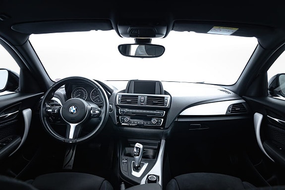 BMW 118i 11 of 25