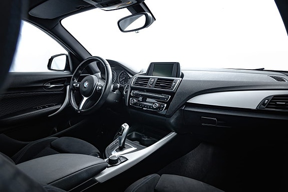 BMW 118i 12 of 25