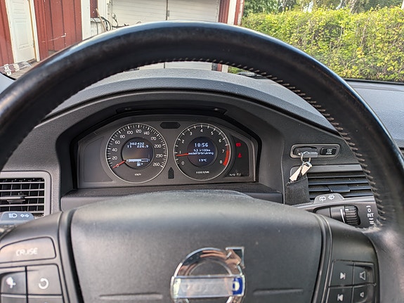 Volvo V70 8 of 9