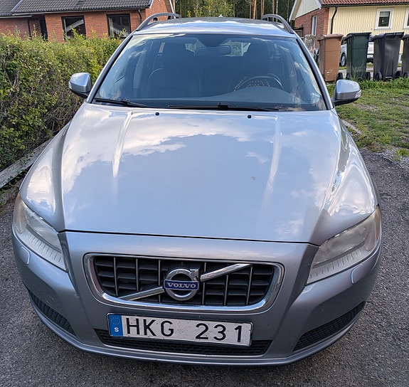 Volvo V70 4 of 9