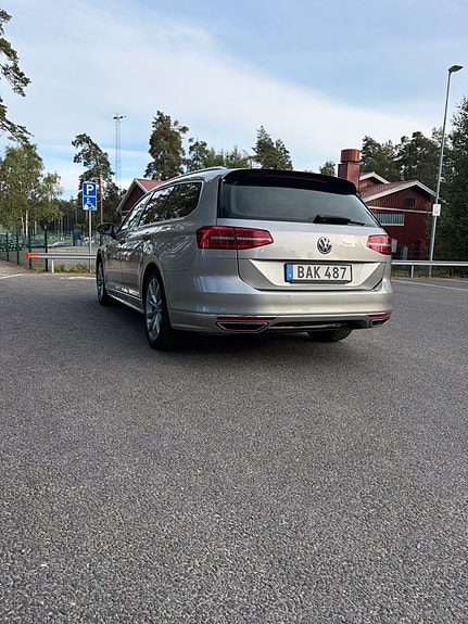 Volkswagen Passat 6 of 11