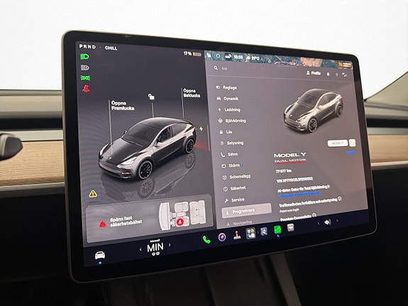 Tesla Model Y 28 of 30