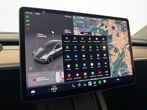Tesla Model Y 22 of 30