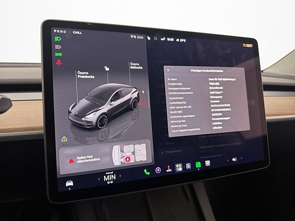 Tesla Model Y 26 of 30