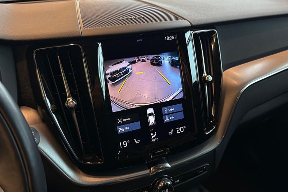Volvo XC60 18 of 22