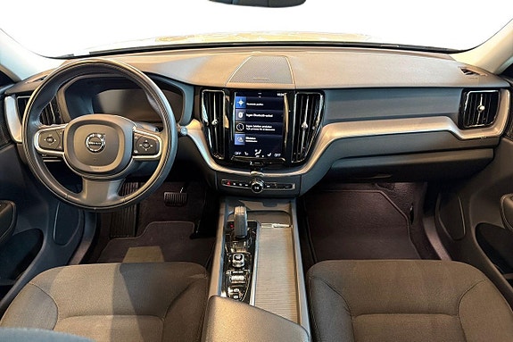 Volvo XC60 11 of 22