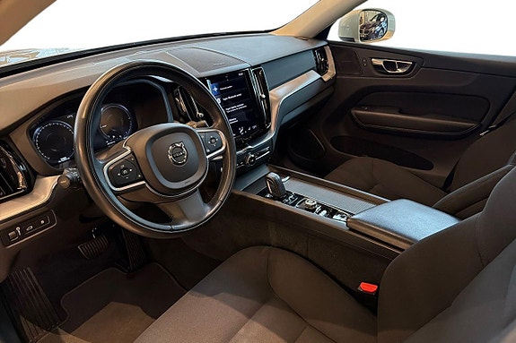 Volvo XC60 10 of 22