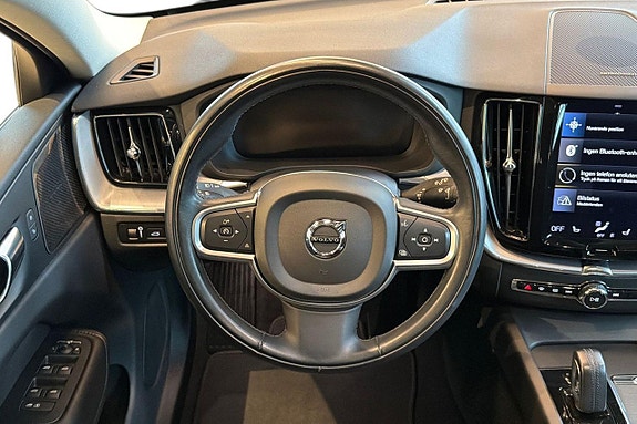 Volvo XC60 12 of 22