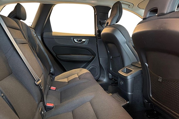 Volvo XC60 15 of 22