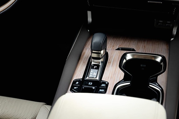 Lexus RX450h 17 of 26