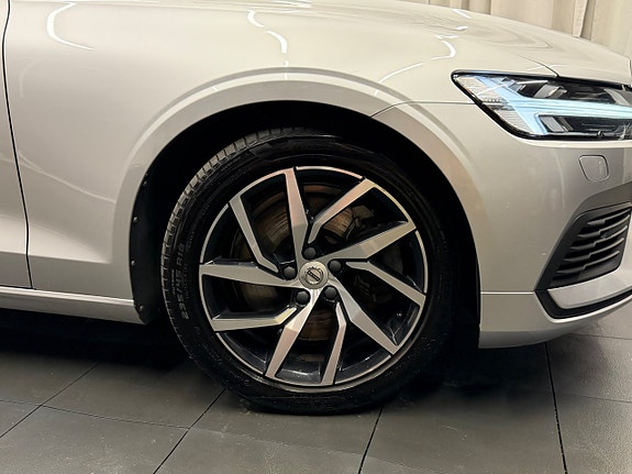 Volvo V60 24 of 29