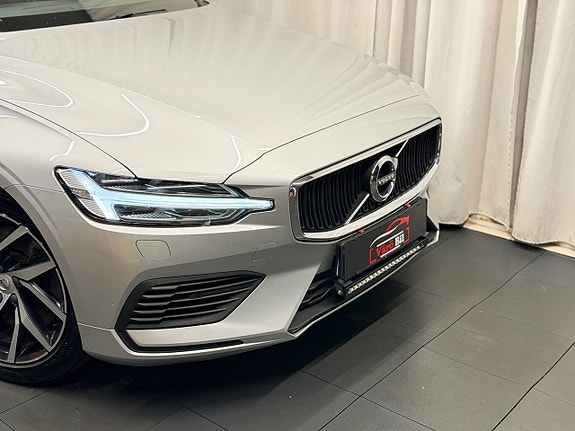 Volvo V60 9 of 29