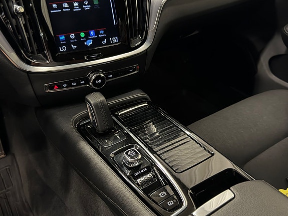 Volvo V60 12 of 29