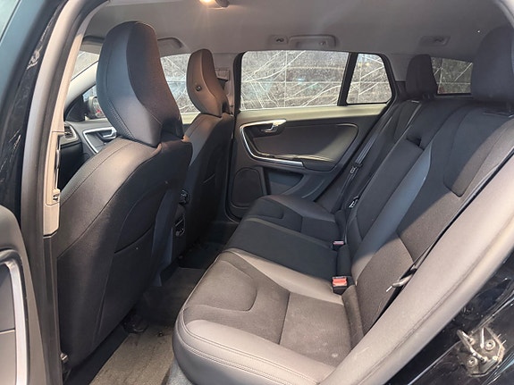 Volvo V60 14 of 20