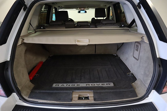 Land Rover Range Rover Sport 29 of 30