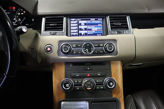 Land Rover Range Rover Sport 25 of 30