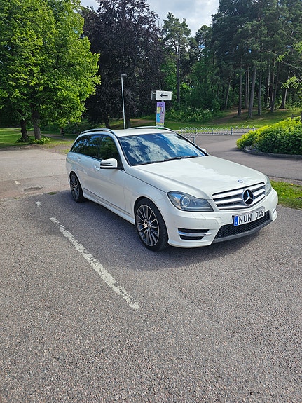 Mercedes-Benz C220 12 of 13