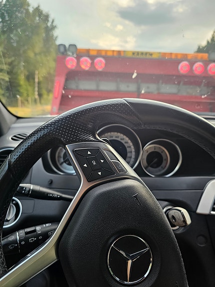 Mercedes-Benz C220 11 of 13