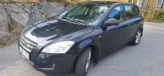 Kia Ceed 5 of 8