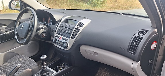 Kia Ceed 7 of 8