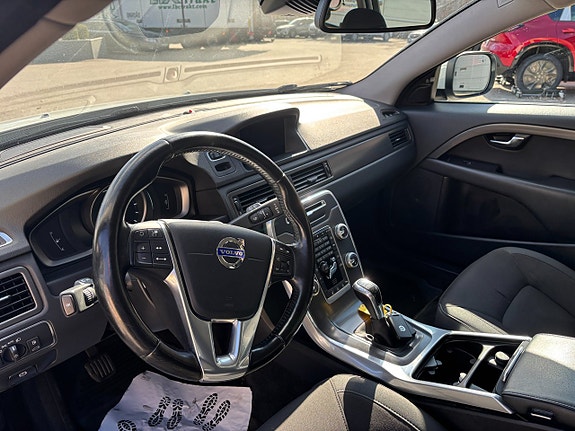 Volvo XC70 10 of 24