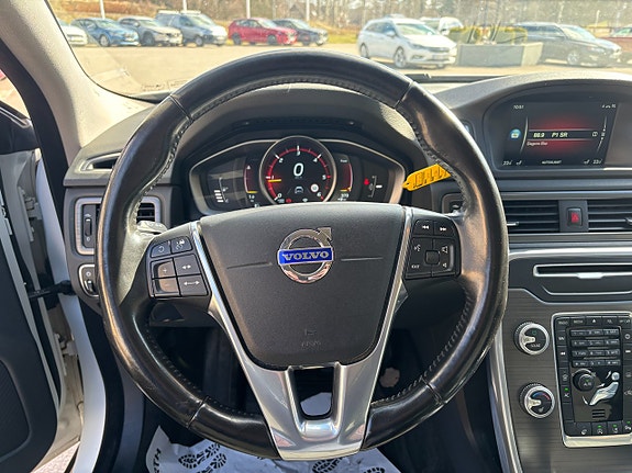 Volvo XC70 11 of 24