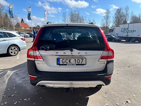 Volvo XC70 4 of 24