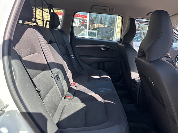 Volvo XC70 16 of 24