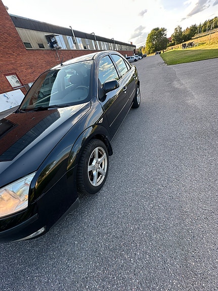 Ford Mondeo 3 of 4