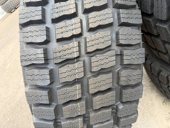 405/70R18 Kompletta V-hjul till Cat 906 907 908 L30 L35 2 of 2
